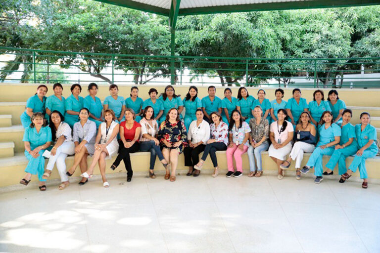 ESTUDIANTES DE SEGUNDA ESPECIALIDAD DE ENFERMERÍA PARTICIPARON EN CURSO INTERNACIONAL REALIZADO EN COLOMBIA