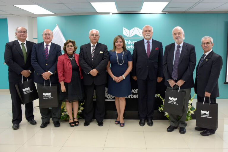 EXPONEN SOBRE TURISMO Y SALUD EN LA TERCERA CÁTEDRA DEL RECTOR