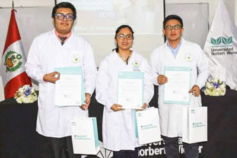 SEMILLERO DE INVESTIGACIÓN DE LA FACULTAD DE FARMACIA Y BIOQUÍMICA REALIZÓ PUBLICACIÓN EN REVISTA INDIZADA A SCOPUS