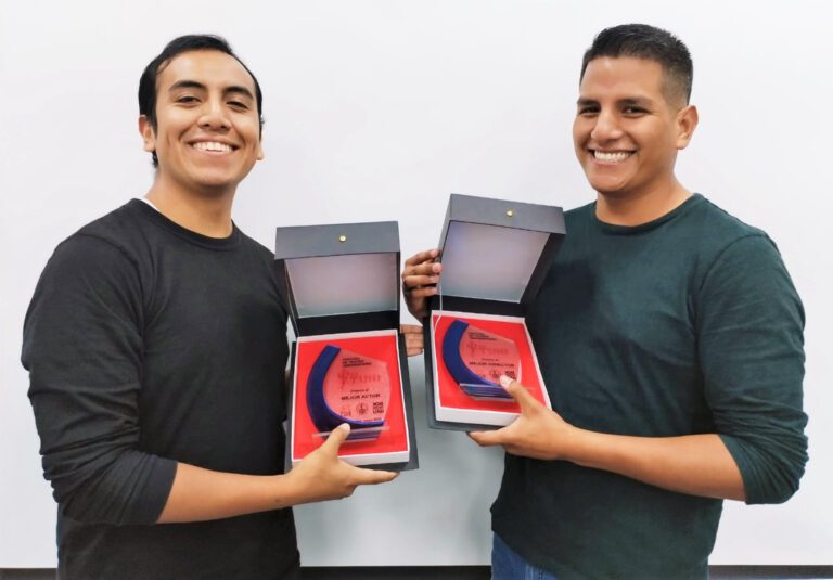 ELENCO DE TEATRO DE LA UNIVERSIDAD NORBERT WIENER OBTUVO LOS PREMIOS A MEJOR ACTOR Y MEJOR DIRECTOR EN EL FESTUNI 2023