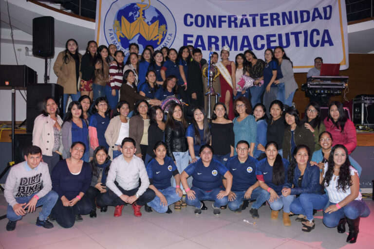 ESTUDIANTES, DOCENTES Y EGRESADOS PARTICIPARON EN FIESTA DE CONFRATERNIDAD DE LA FACULTAD DE FARMACIA Y BIOQUÍMICA