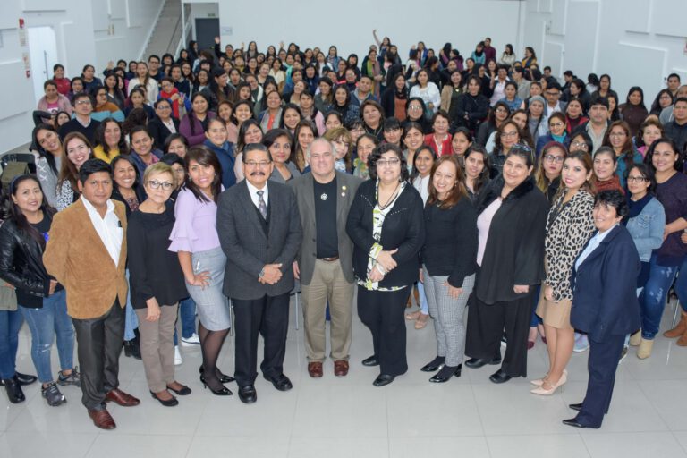 ESTUDIANTES DE SEGUNDA ESPECIALIDAD PARTICIPARON EN CURSO INTERNACIONAL DE ENFERMERÍA REALIZADO EN LA UNIVERSIDAD NORBERT WIENER