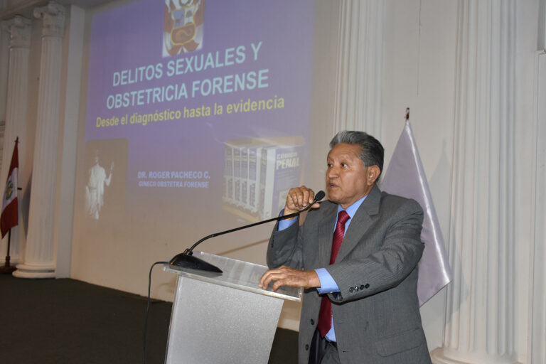 EAP DE OBSTETRICIA ORGANIZÓ CURSO DE EXTENSIÓN UNIVERSITARIA SOBRE DELITOS SEXUALES Y OBSTETRICIA FORENSE