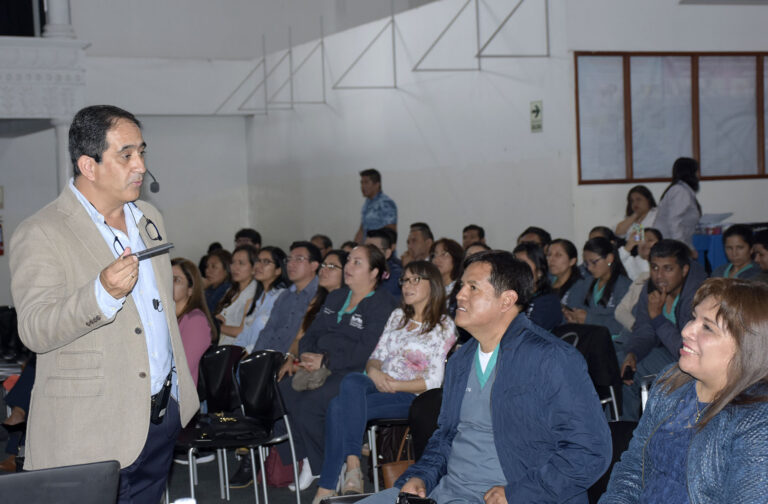 EAP DE ODONTOLOGÍA REALIZÓ CURSO INTERNACIONAL DE MECÁNICA SIMPLE PARA CASOS COMPLEJOS