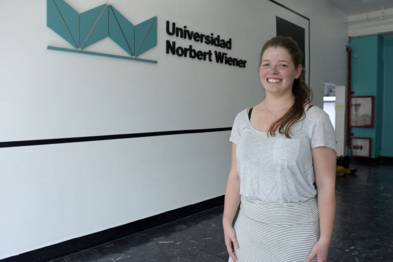 ESTUDIANTE DE LA UNIVERSIDAD DE UTRECHT, DE PAÍSES BAJOS, REALIZA PASANTÍA EN LA UNIVERSIDAD NORBERT WIENER