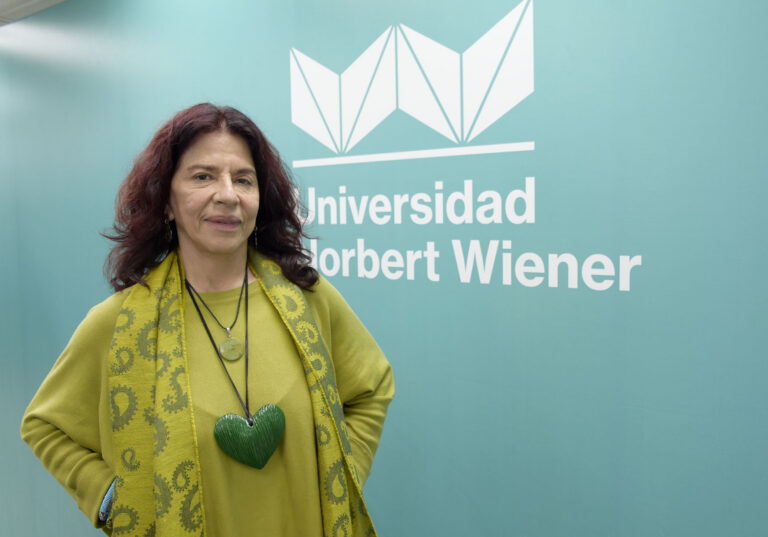 ISABEL ÁLVAREZ OFRECIÓ MAGISTRAL CONFERENCIA EN LA EAP DE PSICOLOGÍA DE LA UNIVERSIDAD NORBERT WIENER