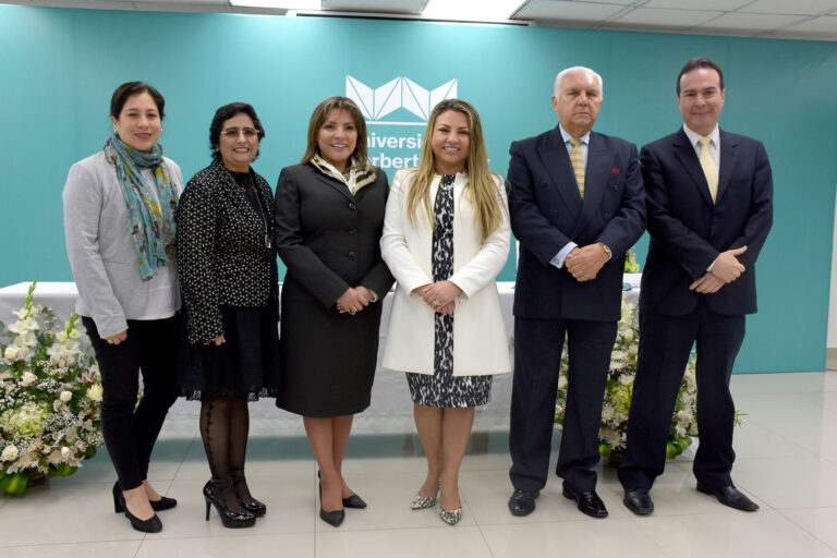 UNIVERSIDAD NORBERT WIENER CELEBRA SU 21.er ANIVERSARIO