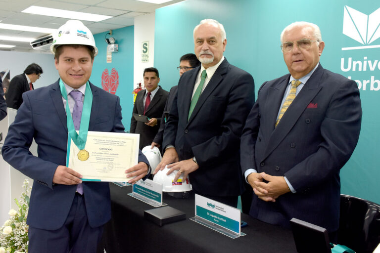 EAP DE INGENIERÍA CLAUSURÓ CURSO INTERNACIONAL DE ACTUALIZACIÓN PROFESIONAL EN EL QUE PARTICIPARON ESTUDIANTES DE LA UNIVERSIDAD AUTÓNOMA DE COLOMBIA