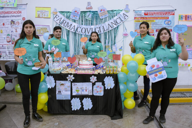 FACULTAD DE FARMACIA Y BIOQUÍMICA REALIZÓ VIII CAMPAÑA DE FARMACOVIGILANCIA Y SEGURIDAD DEL PACIENTE