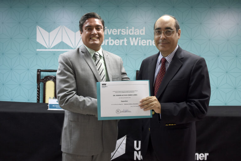 FERNÁN ALTUVE-FEBRES OFRECIÓ MAGISTRAL CONFERENCIA EN LA ESCUELA DE POSGRADO DE LA UNIVERSIDAD NORBERT WIENER