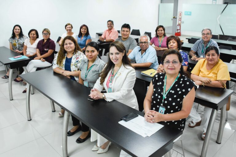 DOCENTES DE LA EAP DE OBSTETRICIA DE LA UNIVERSIDAD NORBERT WIENER PARTICIPARON EN REUNIÓN DE CAPACITACIÓN