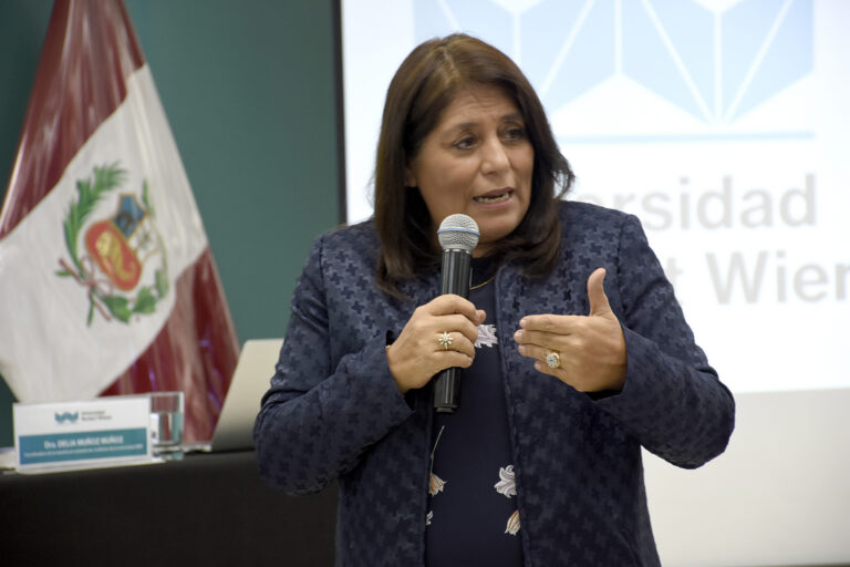 JURISTA DELIA MUÑOZ OFRECIÓ CONFERENCIA EN LA FACULTAD DE DERECHO Y CIENCIA POLÍTICA DE LA UNIVERSIDAD NORBERT WIENER