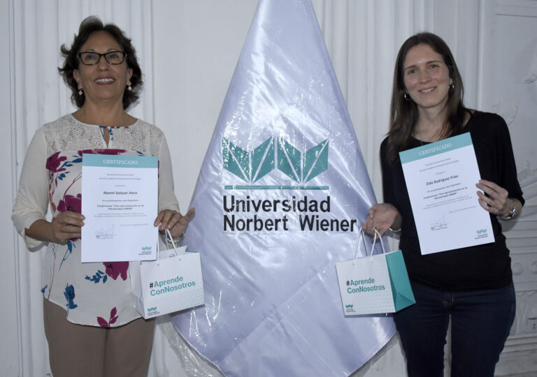 PRESIDENTA Y DIRECTORA CIENTÍFICA DE LA ASOCIACIÓN EMDR PERÚ DICTARON CONFERENCIA EN LA EAP DE PSICOLOGÍA