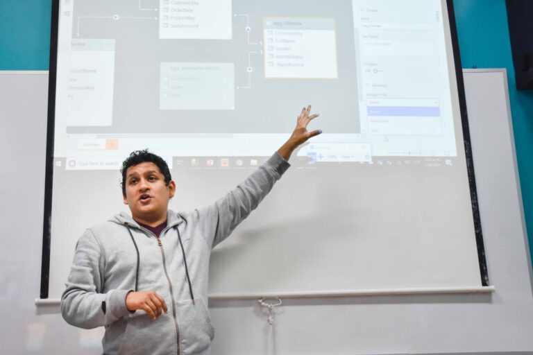 EAP DE INGENIERÍAS REALIZÓ TALLER SOBRE INTELIGENCIA ARTIFICIAL CON PARTICIPACIÓN DE REPRESENTANTES DE MICROSOFT