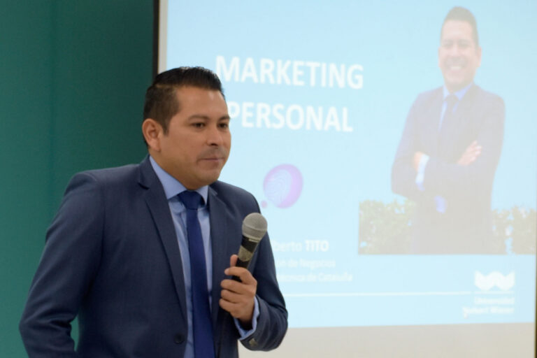 ESTUDIANTES DE LA PREWIENER PARTICIPARON EN CONFERENCIA SOBRE MARKETING PERSONAL