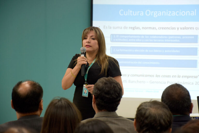 DOCENTES DE LA UNIVERSIDAD NORBERT WIENER PARTICIPARON EN PROGRAMA DE INDUCCIÓN