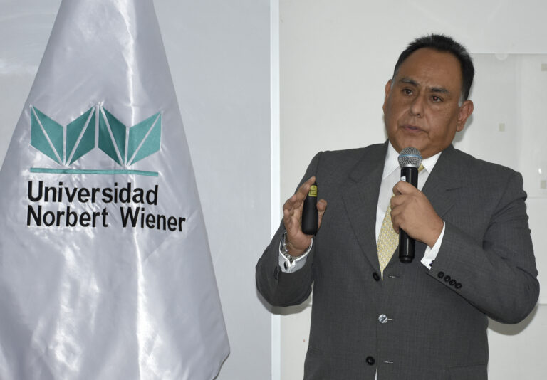 EAP DE NEGOCIOS Y COMPETITIVIDAD REALIZÓ CONFERENCIA SOBRE LA IMPORTANCIA DE LOS PUERTOS Y AEROPUERTOS EN EL DESARROLLO ECONÓMICO DEL PAÍS