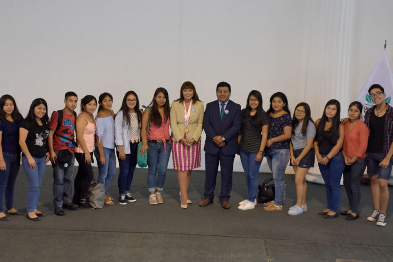 DECANA NACIONAL DEL COLEGIO DE ENFERMEROS DEL PERÚ INAUGURÓ SEMESTRE ACADÉMICO DE LA EAP DE ENFERMERÍA