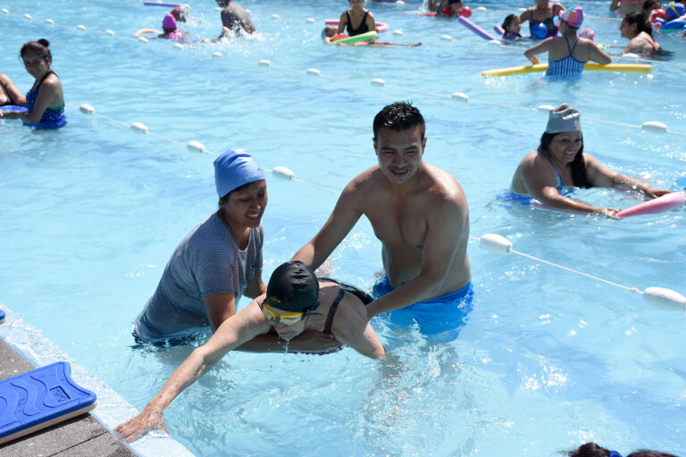 ESTUDIANTES DE TERAPIA FÍSICA Y REHABILITACIÓN PARTICIPAN EN PROGRAMA DE VERANO DEL CENTRO DE SALUD VILLA VICTORIA PORVENIR SURQUILLO