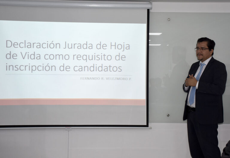 FACULTAD DE DERECHO Y CIENCIA POLÍTICA ORGANIZÓ CONFERENCIA SOBRE DERECHO ELECTORAL