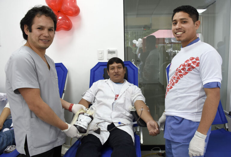 EAP DE TECNOLOGÍA MÉDICA REALIZÓ JORNADA DE DONACIÓN DE SANGRE EN FAVOR DE HOSPITAL SABOGAL