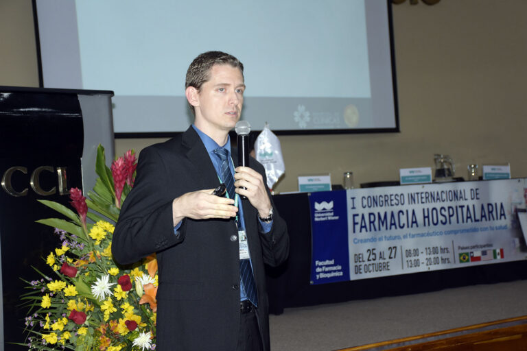 FACULTAD DE FARMACIA Y BIOQUÍMICA ORGANIZÓ I CONGRESO INTERNACIONAL DE FARMACIA HOSPITALARIA