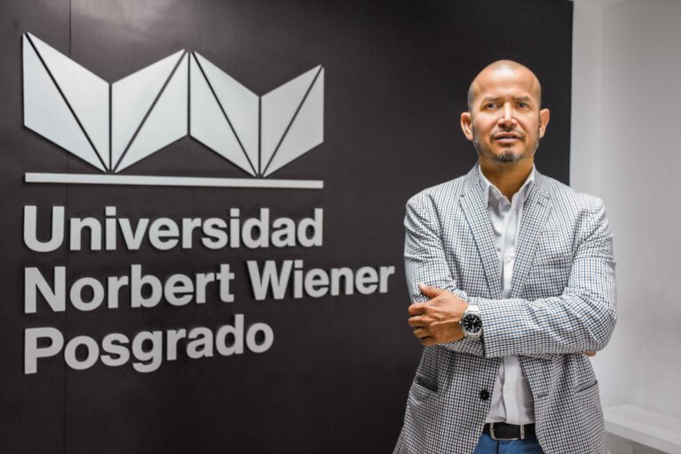 “LA UNIVERSIDAD HACE CIENCIA, PERO TAMBIÉN FORMA INVESTIGADORES”, AFIRMÓ DESTACADO INVESTIGADOR BRASILEÑO EN MAGISTRAL CONFERENCIA DICTADA EN LA EPG