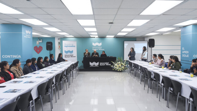 EGRESADOS DE LA UNIVERSIDAD NORBERT WIENER PARTICIPARON EN REUNIÓN DE CONFRATERNIDAD