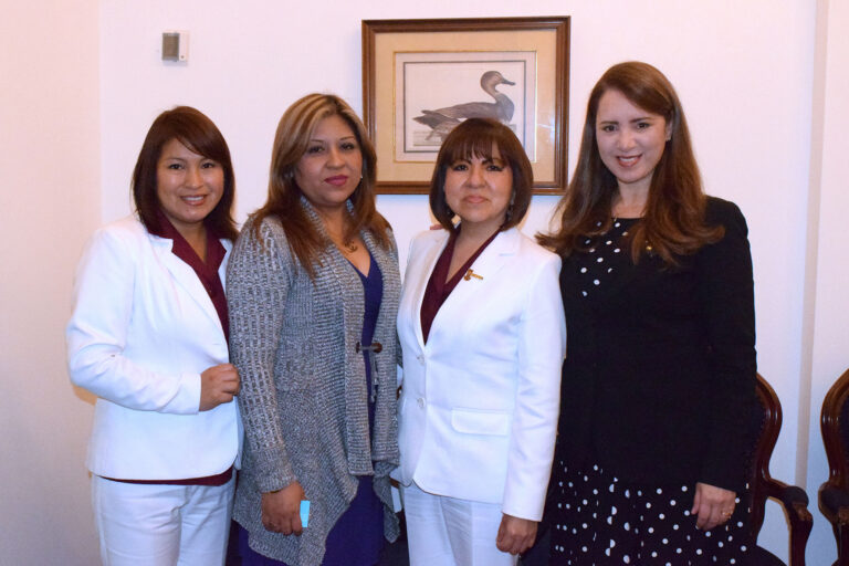 DIRECTORA DE EAP DE OBSTETRICIA DE NORBERT WIENER PARTICIPÓ EN CONGRESO INTERNACIONAL ORGANIZADO POR COLEGIO REGIONAL DE OBSTETRAS III LIMA-CALLAO