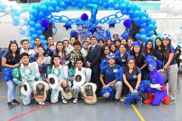 ALUMNOS DE LA EAP DE TECNOLOGÍA MÉDICA DEMOSTRARON SU TALENTO PARA LA MÚSICA, LA DANZA Y EL CANTO
