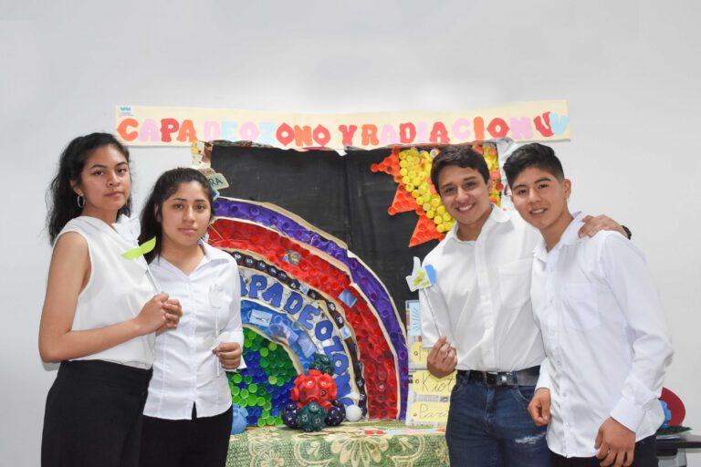 ALUMNOS DE ESTUDIOS GENERALES PRESENTARON PROYECTOS SOBRE LA PROTECCIÓN DE LA RADIACIÓN ULTRAVIOLETA Y LA CAPA DE OZONO