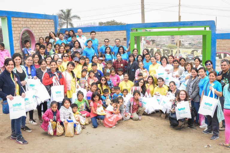 ESCUELA DE POSGRADO REALIZÓ CAMPAÑA EN FAVOR DE NIÑOS Y ADOLESCENTES DEL PROGRAMA DE ERRADICACIÓN Y PREVENCIÓN DEL TRABAJO INFANTIL EN CARABAYLLO