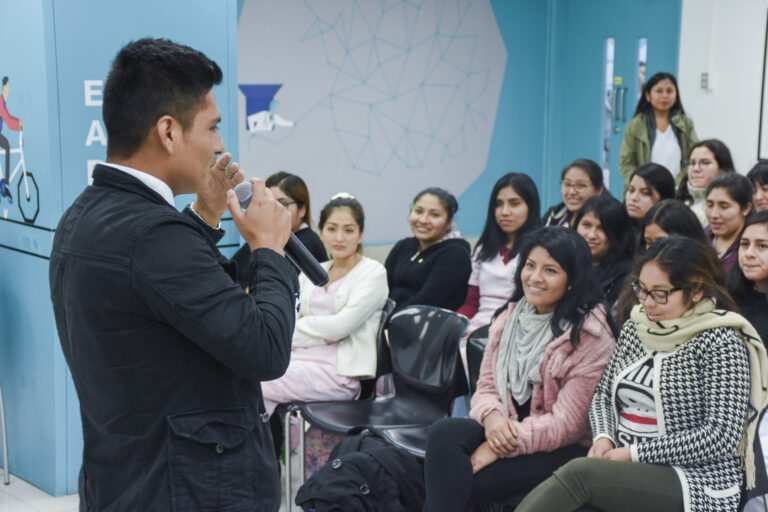 SE REALIZÓ CUARTA JORNADA DE “OBSTETRICIA AL DÍA” 2019-1 CON LA PARTICIPACIÓN DE PSICÓLOGOS DE CMI DE LOS OLIVOS