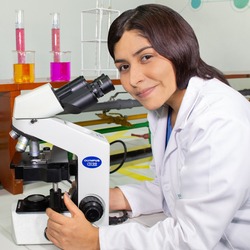 Egresado de Tecnología Médica en Laboratorio Clínico y Anatomía Patológica