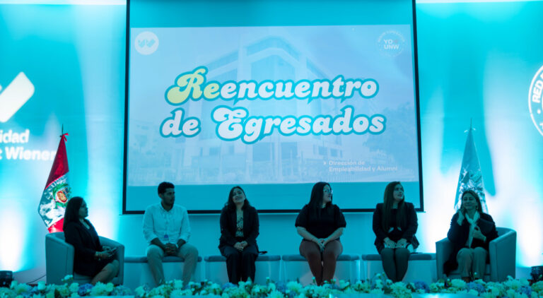 EGRESADOS DE LA UNIVERSIDAD NORBERT WIENER VOLVIERON A SU ALMA MATER PARA PARTICIPAR DE UN CÁLIDO Y EMOTIVO REENCUENTRO