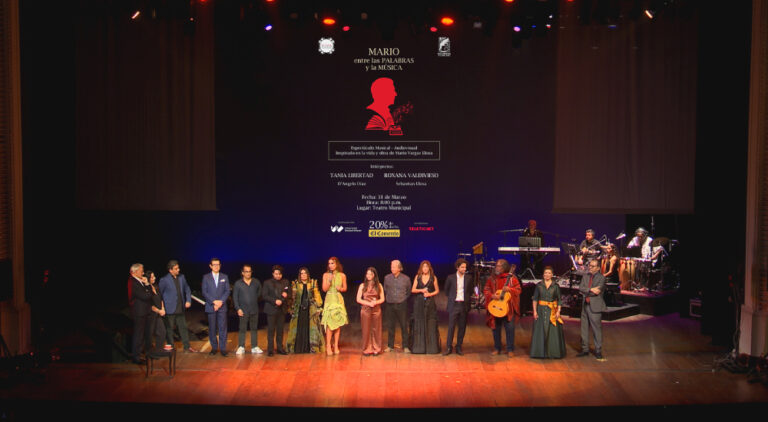 UNIVERSIDAD NORBERT WIENER AUSPICIÓ HOMENAJE A MARIO VARGAS LLOSA EN EL TEATRO MUNICIPAL