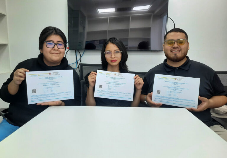 ESTUDIANTES DE LA UNIVERSIDAD NORBERT WIENER LOGRAN CALIFICACIÓN DE INVESTIGADOR RENACYT EN CONCYTEC