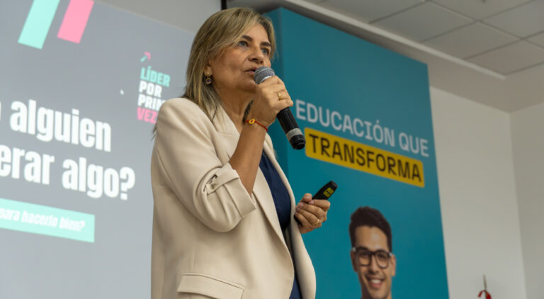 CREADORA DEL ECOSISTEMA “LÍDER POR PRIMERA VEZ” DICTÓ CONFERENCIA MAGISTRAL EN LA UNIVERSIDAD NORBERT WIENER
