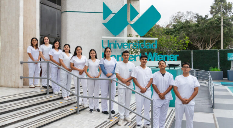 ESTUDIANTES DE MEDICINA HUMANA DE LA NORBERT WIENER OCUPARON 14 DE LAS 24 VACANTES DEL HOSPITAL CENTRAL DE LA FAP PARA EL INTERNADO HOSPITALARIO 2027